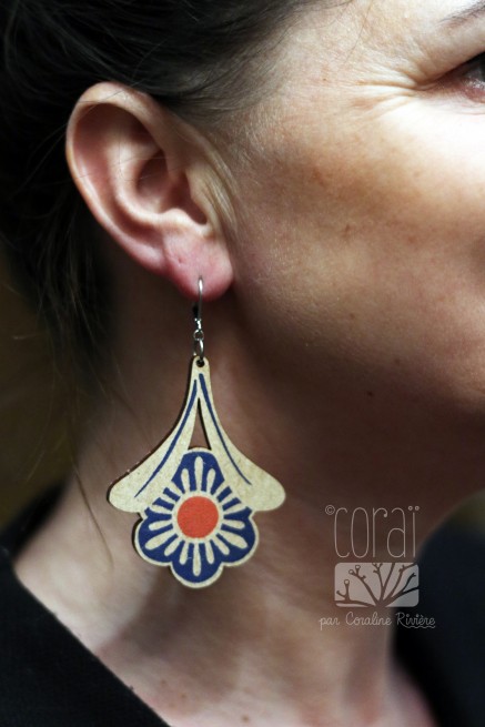 Boucles d'oreilles grosse fleur vintage bleu Boucles d'oreilles grosse fleur vintage bleu